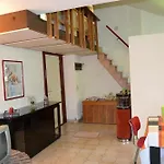 Marcinelle Jardins De La Fontaine Qui Bout Parking Gratuit 公寓式酒店 3*