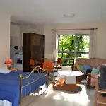 Marcinelle Jardins De La Fontaine Qui Bout Parking Gratuit 3*