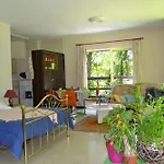 Marcinelle Jardins De La Fontaine Qui Bout Parking Gratuit 公寓式酒店