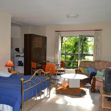 Marcinelle Jardins De La Fontaine Qui Bout Parking Gratuit 3*