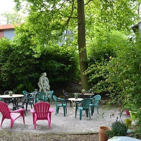 Marcinelle Jardins De La Fontaine Qui Bout Parking Gratuit 3*