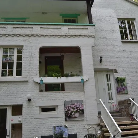 Marcinelle Jardins De La Fontaine Qui Bout Parking Gratuit