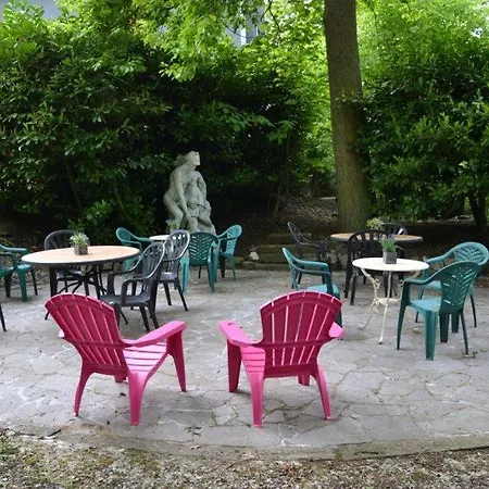 Marcinelle Jardins De La Fontaine Qui Bout Parking Gratuit Apart-hotel 3*